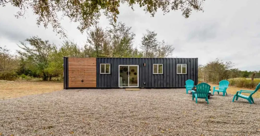 Kennedy container home in Texas