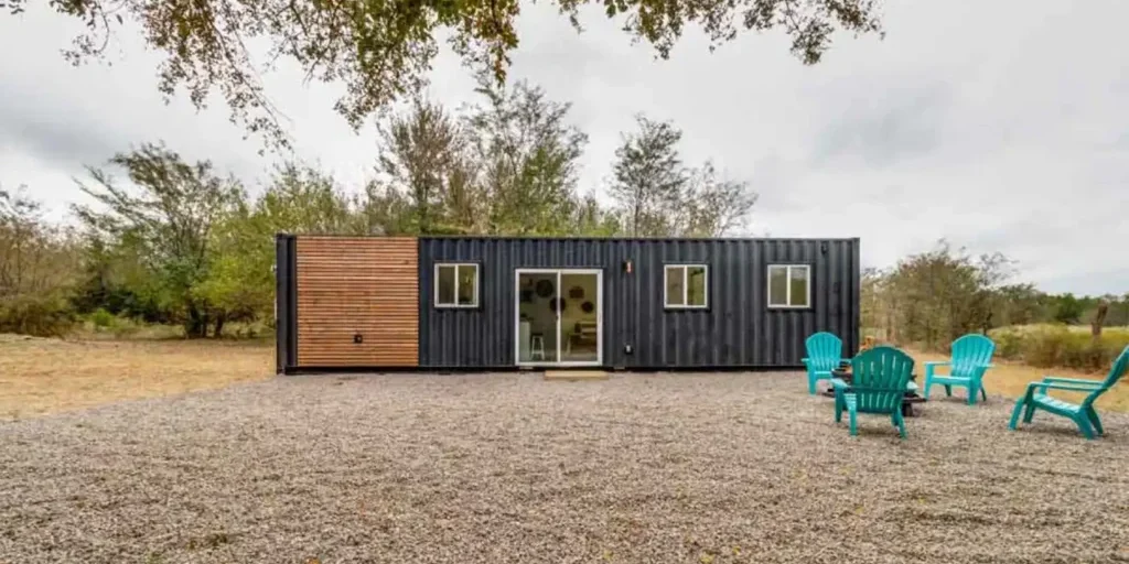 Kennedy container home in Texas
